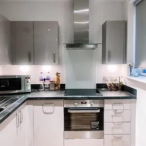 Apartment Luxury - 1 Min From Station