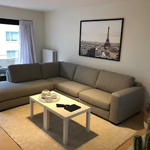 Ocean Breeze Apartment